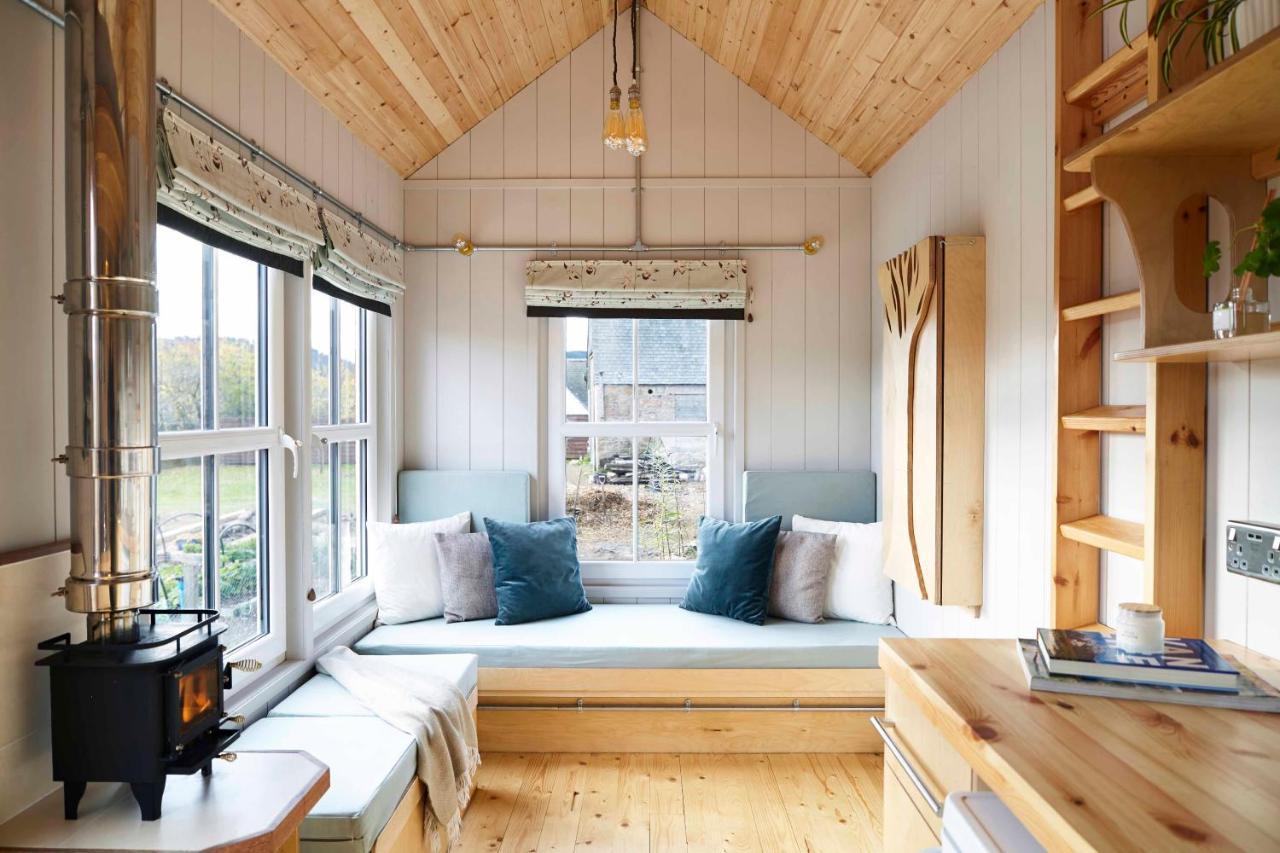 Aileen - Unique Tiny House With Wood Fired Roll Top Bath In Heart Of The Cairngorms Ballater Exterior photo