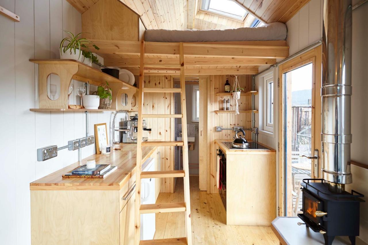 Aileen - Unique Tiny House With Wood Fired Roll Top Bath In Heart Of The Cairngorms Ballater Exterior photo