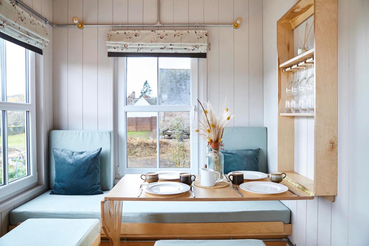 Aileen - Unique Tiny House With Wood Fired Roll Top Bath In Heart Of The Cairngorms Ballater Exterior photo